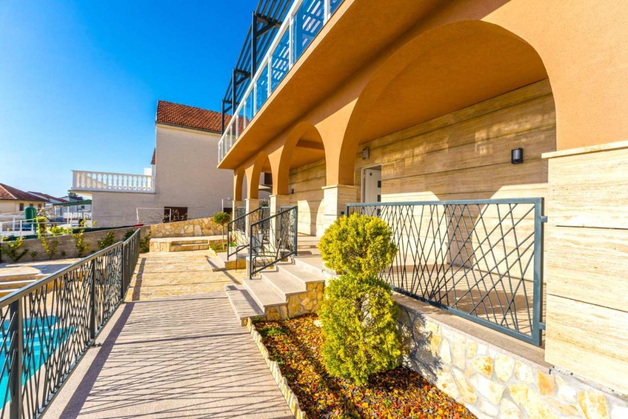 סבטי פטר Villa Maris מראה חיצוני תמונה