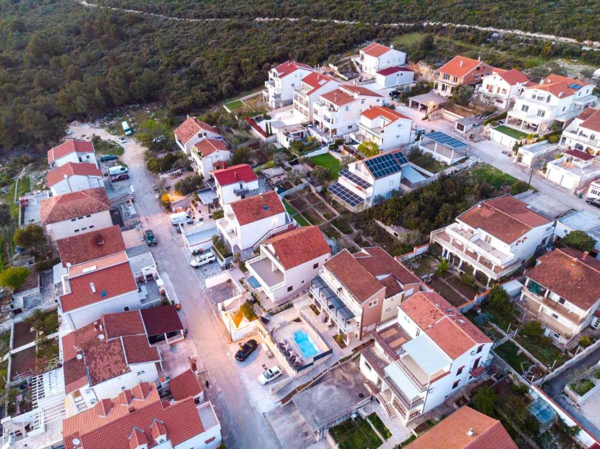 סבטי פטר Villa Maris מראה חיצוני תמונה